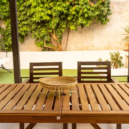 Behomes Peaceful Retreat W Sauna Near S * Μπάρι